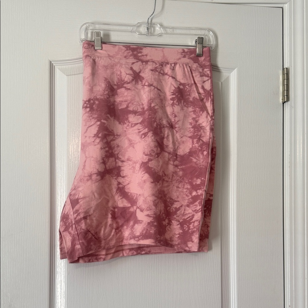 D & Co Pink Tie-Dye Sweatshirt and Short Set Women's Size 4X - Picture 3 of 5